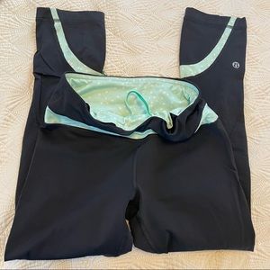 NWOT Lululemon Polkadotted cropped pants